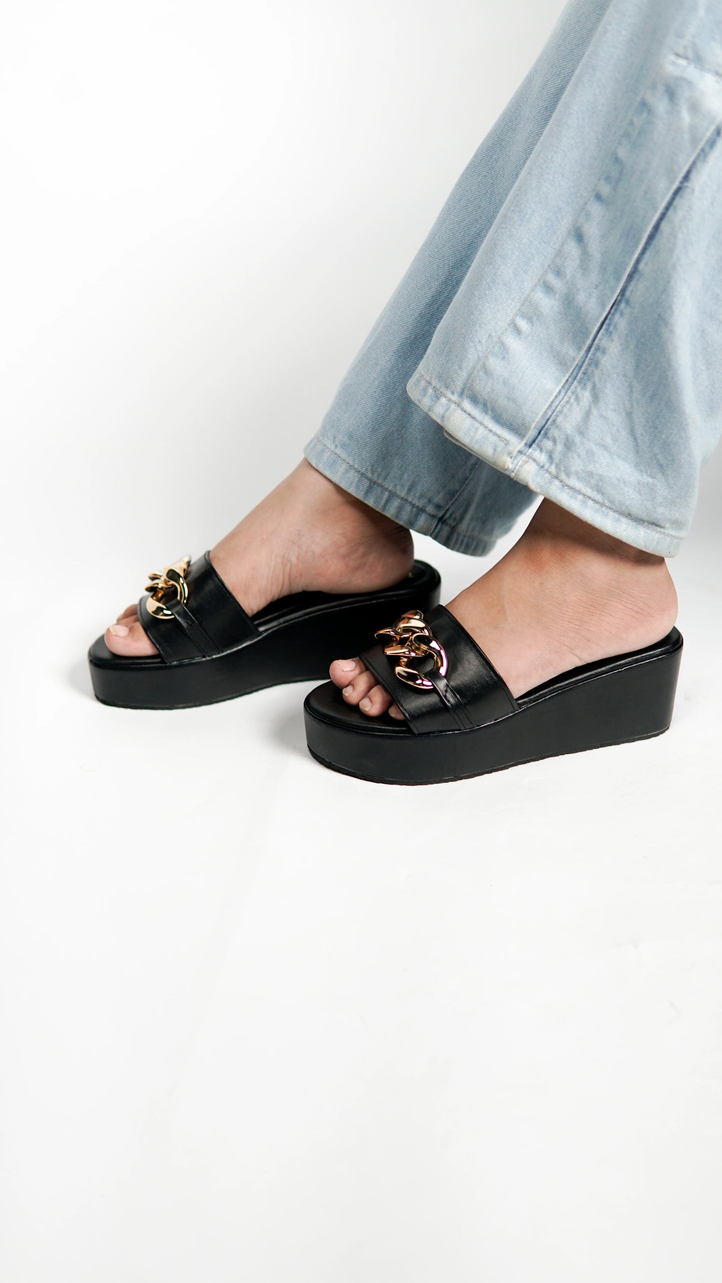 ChainGlow Wedge
