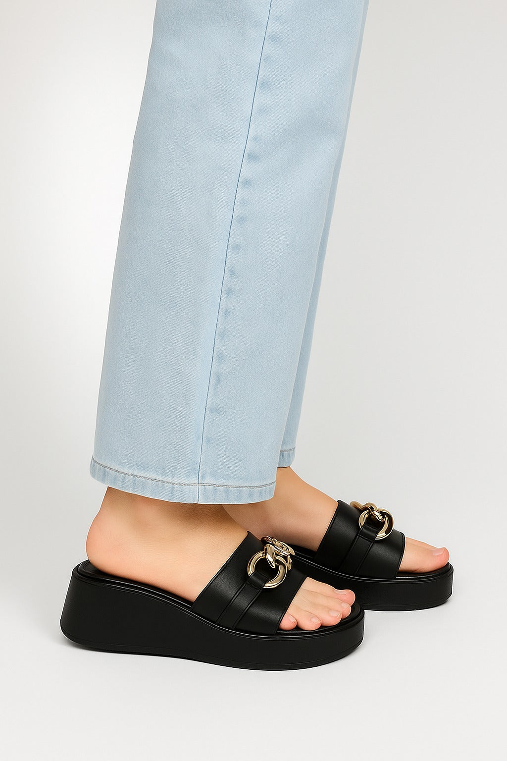 ChainGlow Wedge